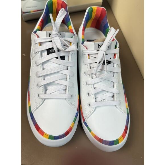 Mark Nason Sneakers Womens 7.5 White Shoes Rainbow Trim Pride Colorful Unworn - Picture 3 of 9